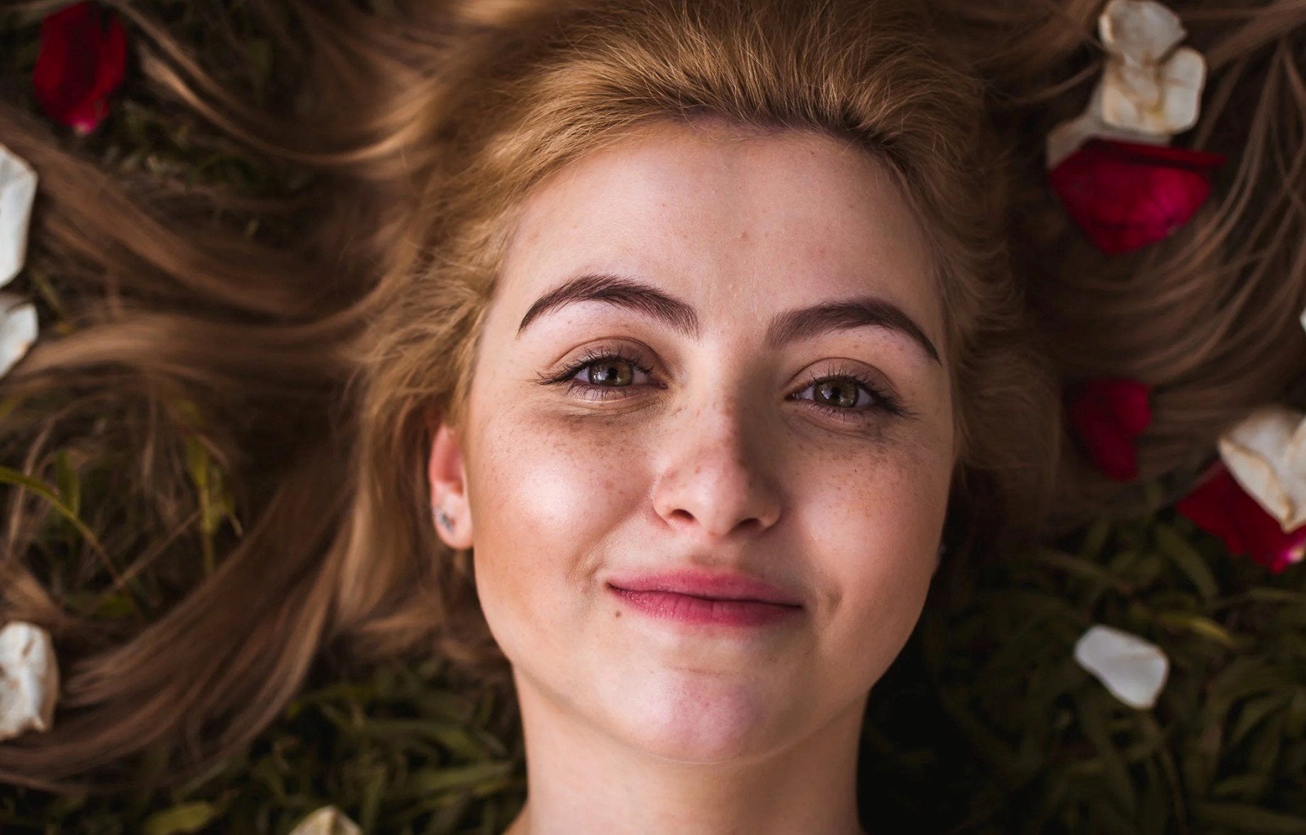 الدليل: اكتشف ما إذا كانت بشرتك مختلطة أو دهنية أو عادية أو جافة