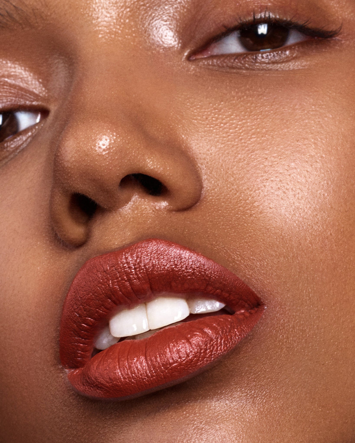 Mádara Velvet Wear Barra de Labios Mate Magma 3,8g - MÁDARA - cosmética natural