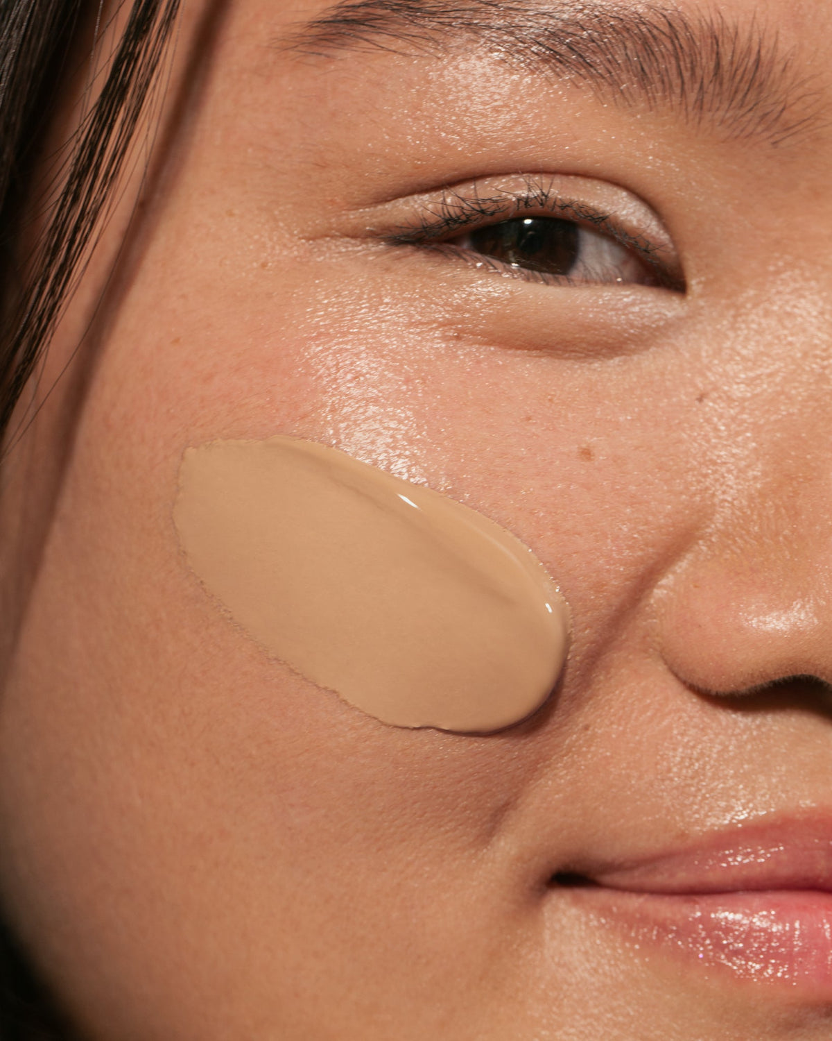Mádara Skinonym Base de Maquillaje Semimate Golden Sand 30ml - MÁDARA - cosmética natural