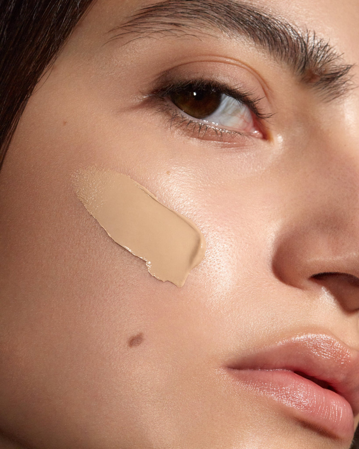 Mádara Skinonym Base de Maquillaje Semimate True Beige 30ml - MÁDARA - cosmética natural