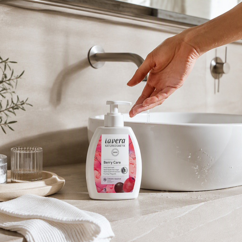 Lavera Jabón Manos Frutos Rojos 250ml - LAVERA - cosmética natural