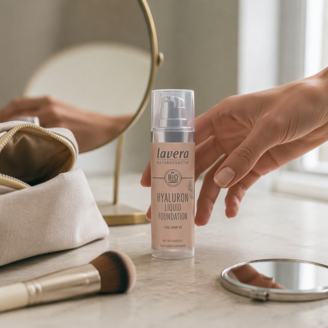Lavera Maquillaje Fluido Hyaluron 02 Cool Ivory 30ml - LAVERA - cosmética natural