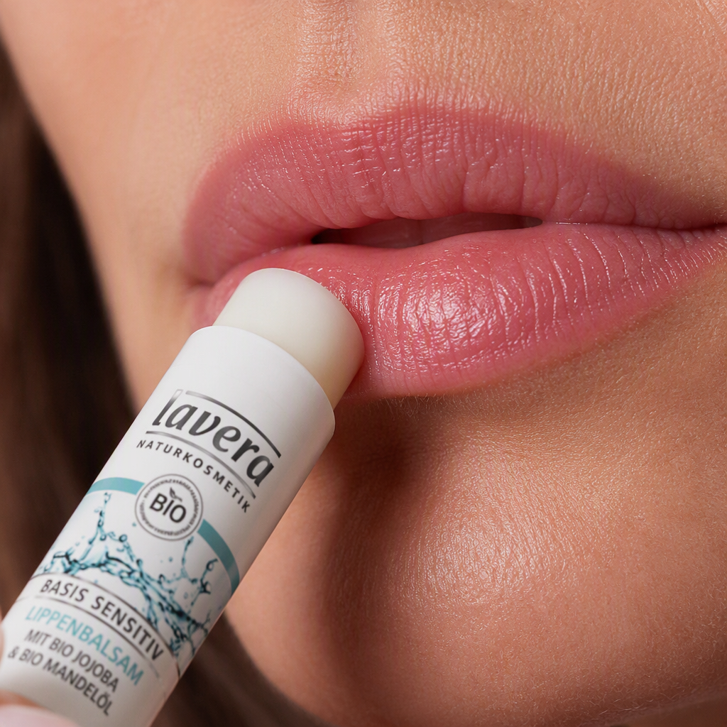 Lavera Bálsamo labial Basis Sensitiv 4.5gr - LAVERA - cosmética natural