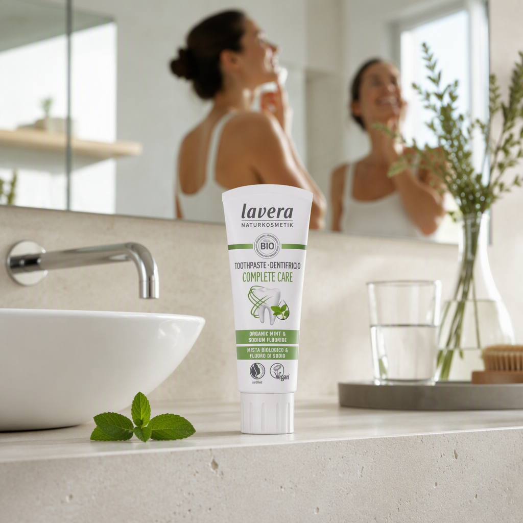 Lavera Dentífrco Cuidado Completo Menta Fluor Basis Sensitiv 75ml - LAVERA - cosmética natural