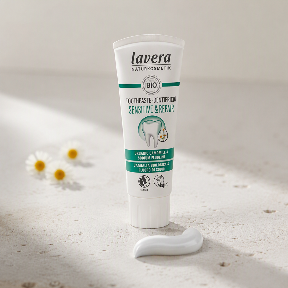 Lavera Dentífrico Dientes Sensibles Manzanilla y Fluor 75ml - LAVERA - cosmética natural