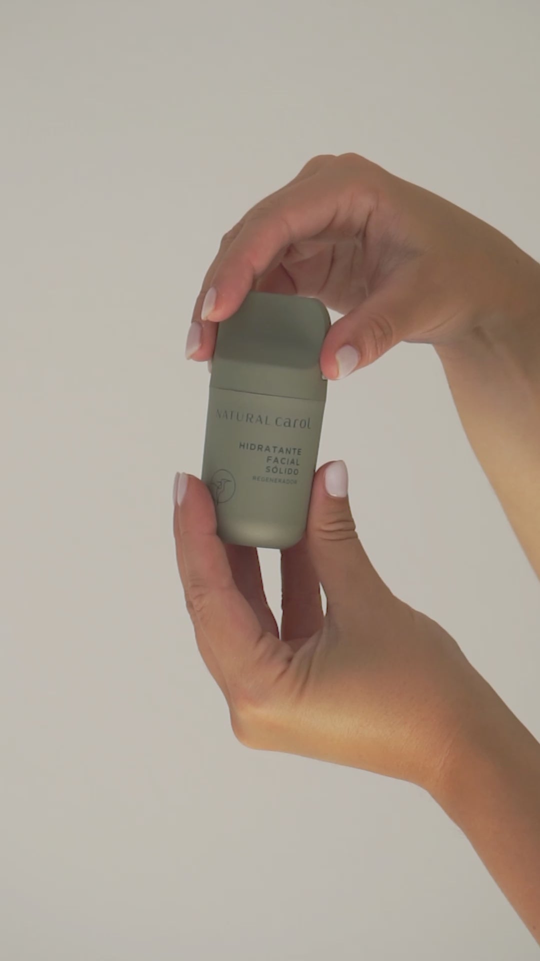 Natural Carol Stick Hidratante Facial Sólido 30g - vídeo